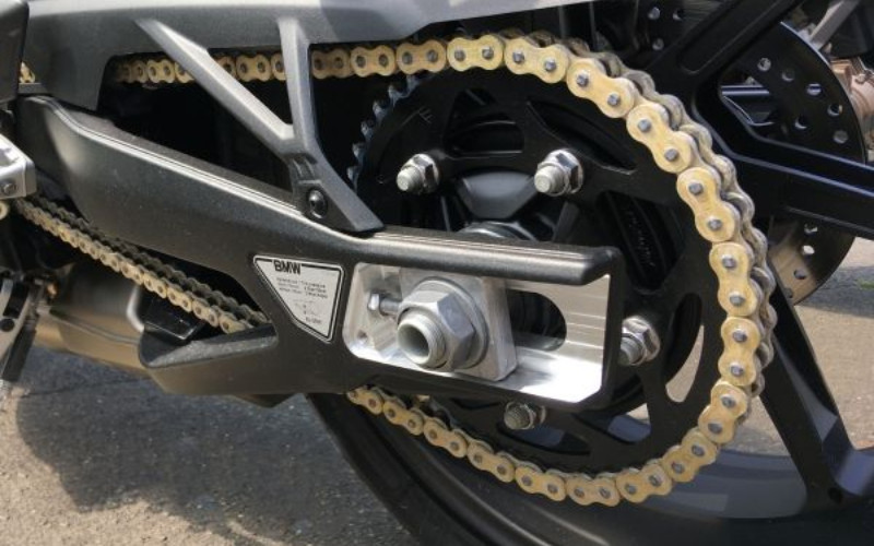  Ini Cara Tepat Membersihkan Rantai Sepeda Motor