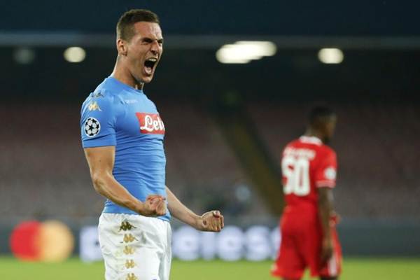  Pemain Napoli Arek Milik Berseteru dengan Klub, Ini Sebabnya