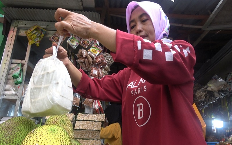  Harga Kedelai Melambung, Penjualan Tempe dan Tahu di Makassar Masih Stabil