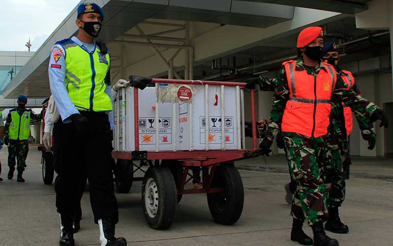  Sebanyak 13.200 Dosis Vaksin Covid-19 Sinovac Untuk Tenaga Kesehatan Tiba di NTT