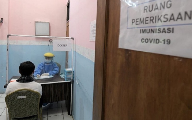  Warga Jabar yang Menolak Vaksin Terancam Denda Rp1 Juta
