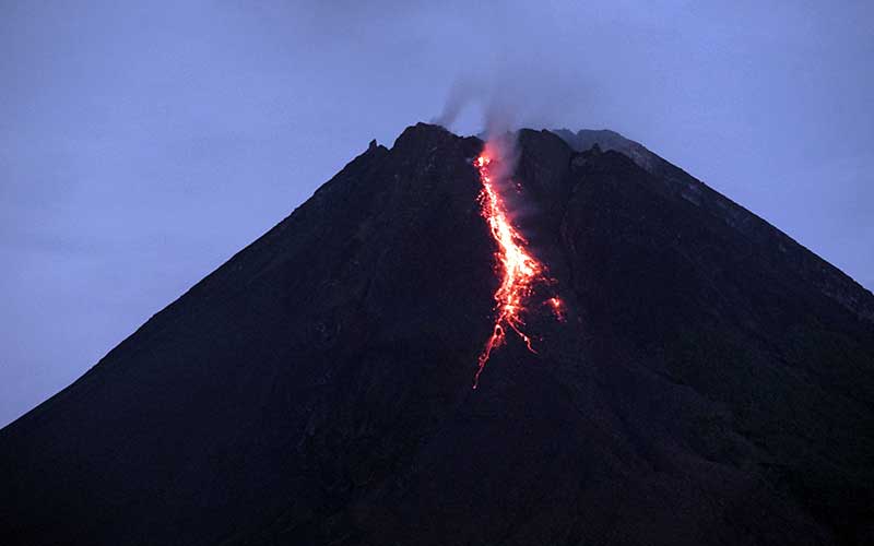  Aktivitas Vulkanik Gunung Merapi Terus Meningkat