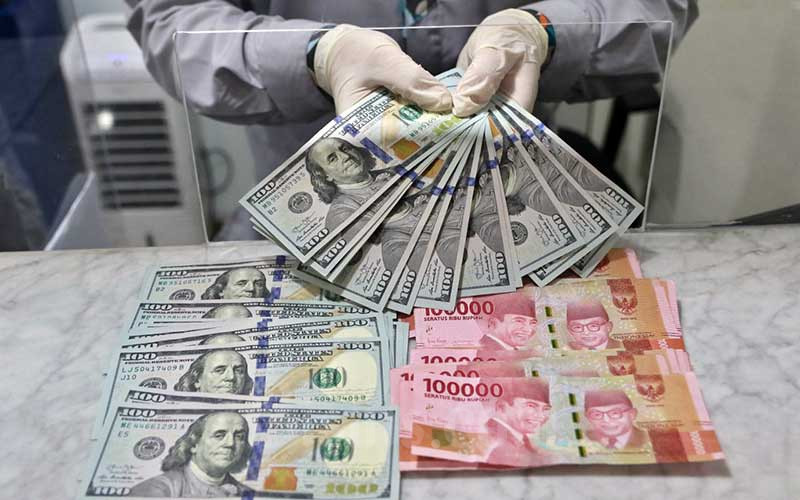  Lanjutkan Koreksi, Rupiah Kembali ke Level Rp14.000