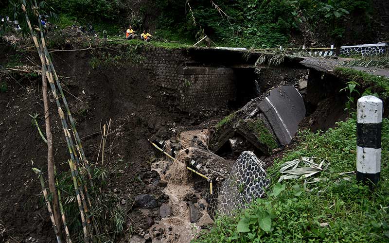  Jembatan di Kabupaten Garut Roboh AKibat Curah Hujan Tinggi