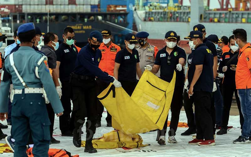  Petugas Gabungan Kembali Temukan Bagian Tubuh Korban Kecelakaan Pesawat Sriwijaya Air SJ182