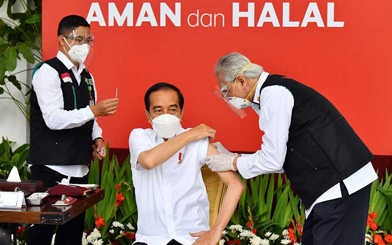  Cerita Dokter yang Suntik Vaksin Covid-19 Jokowi, Sempat Gemetar