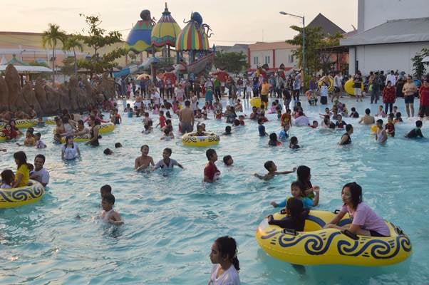  Dua Bos Waterboom Lippo Cikarang Jadi Tersangka Kasus Kerumunan 