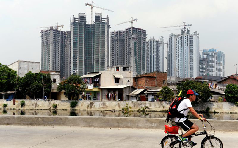 Proyek pembangunan apartemen di Jakarta./Bloomberg - Dimas Ardian