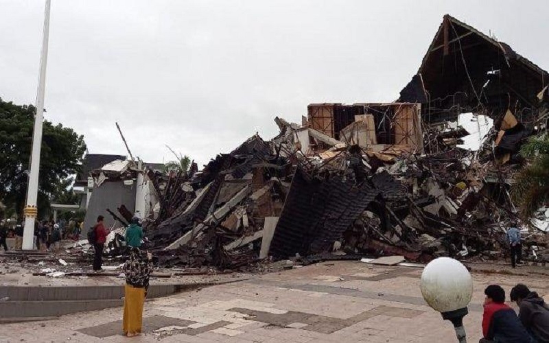  Gempa Sulbar, BPBD Laporkan 3 Korban Meninggal