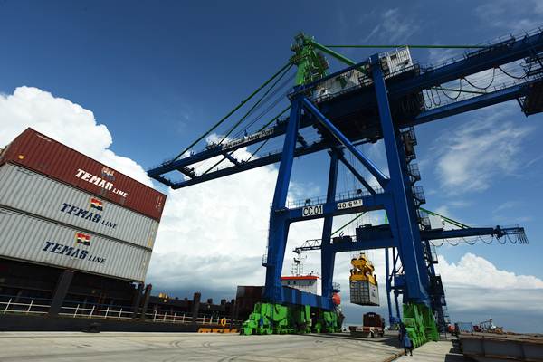  Relaksasi Transhipment, Pelindo IV Tetap Disiplin Prokes