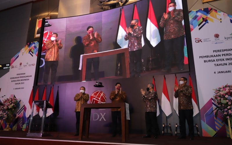  OJK Pamer ke Jokowi, Sepanjang Pandemi IPO Indonesia Terbanyak di Asean