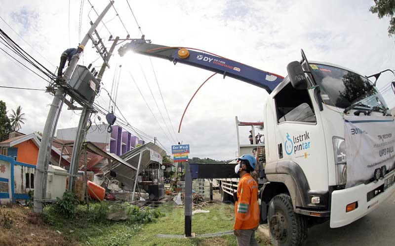  PLN Mulai Perbaiki Jaringan Listrik Yang Rusak Pasca Gempa di Mamuju