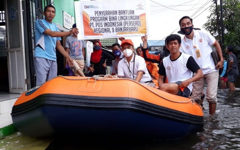  Pos Indonesia Salurkan Bantuan untuk Korban Banjir Kalsel dan Gempa Majene