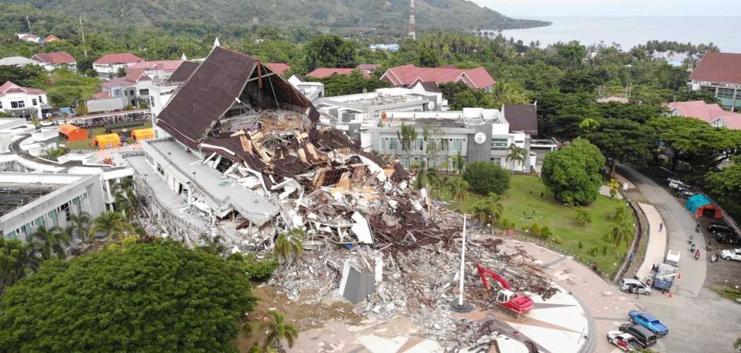  Gempa Mamuju & Majene: Minim Asuransi di Tanah Bencana