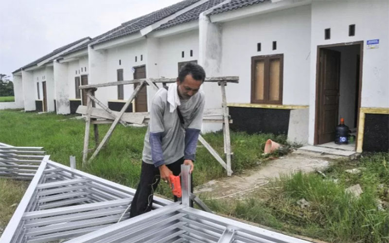 Pembangunan perumahan bersubsidi di Tambun, Kabupaten Bekasi, Jawa Barat./Antara/Fakhri Hermansyah