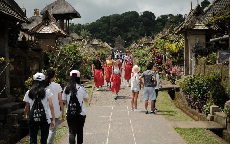  Kemenparekraf Gaet Kemendes PDTT Sinergikan Program Desa Wisata