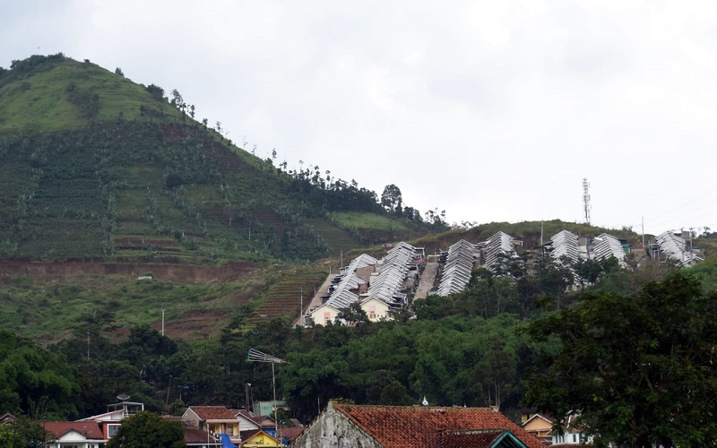  Kepala Daerah di Jabar Diminta Evaluasi Pemukiman di Lahan Berpotensi Bencana