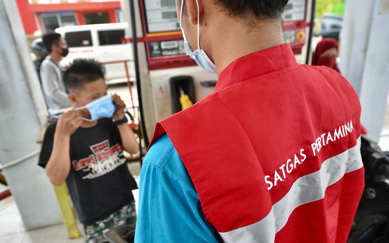  Pertamina Bagikan Masker di SPBU dan Posko Bencana Sulbar, Cegah Cluster Pengungsi