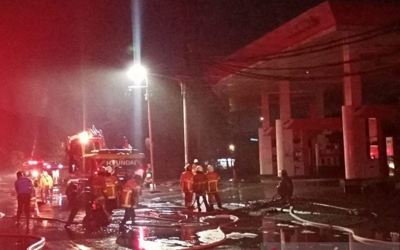  Sebuah SPBU di Surabaya Meledak Sebanyak Lima Kali