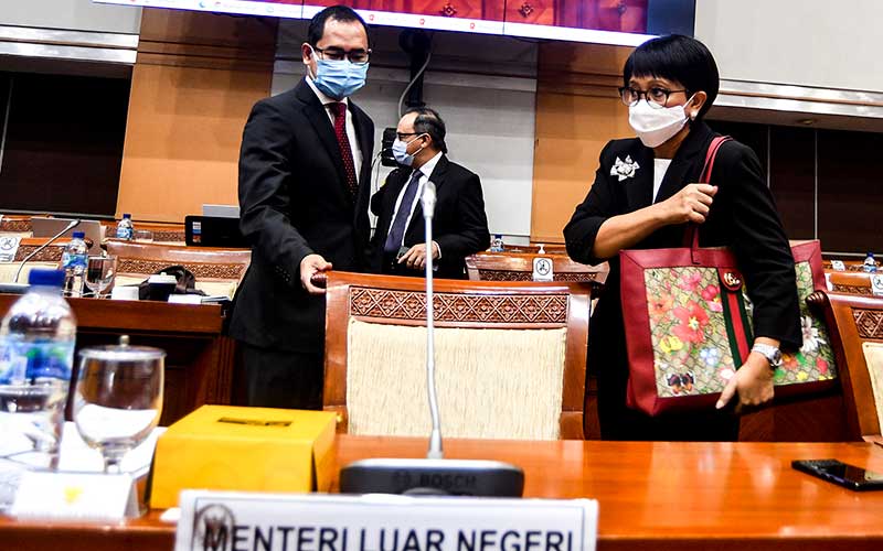  Menlu Retno Marsudi Bahas Diplomasi Vaksin Covid-19 Saat Raker Dengan DPR