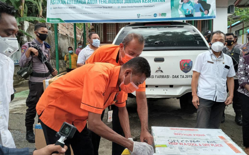  Pos Indonesia Distribusikan Vaksin di Maluku dan NTT