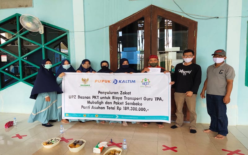  Dukung Program Kemanusiaan dan Dakwah, UPZ Pupuk Kaltim Salurkan Bantuan Rp186 Juta