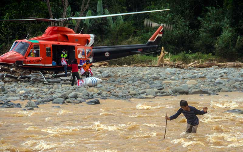  Presiden Joko Widodo Berikan 20 Ribu Paket Sembako Untuk Korban Banjir di Kalimantan Selatan