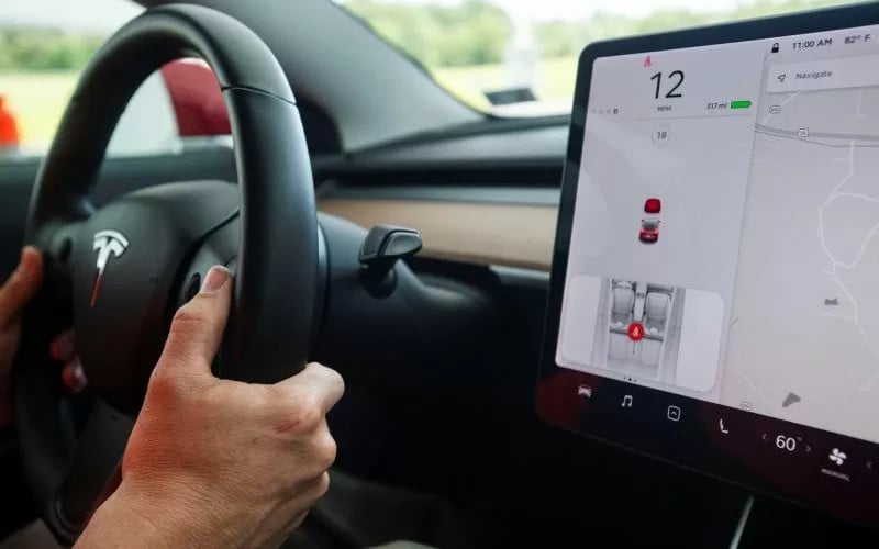  Recall! Tesla Model S dan Model X Alami Masalah Layar Sentuh 