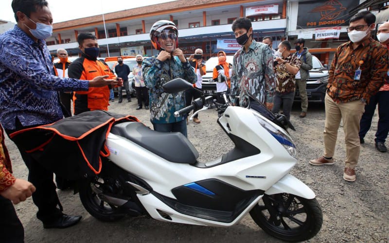  Pos Indonesia Gunakan Motor Listrik
