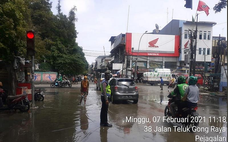  INFO BANJIR JAKARTA: Tinggi Muka Air Sunter Hulu Siaga 1