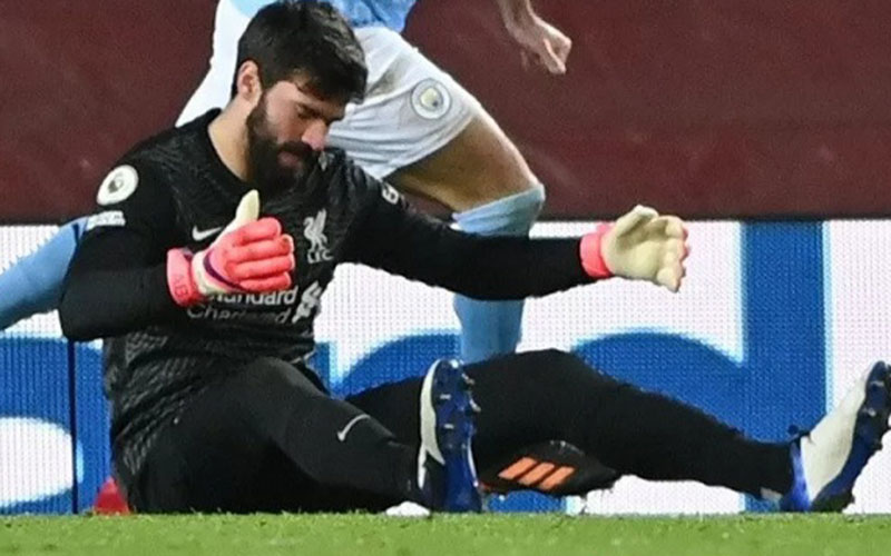  Begini Kecewanya Bos Liverpool Klopp Atas 2 Blunder Kiper Alisson