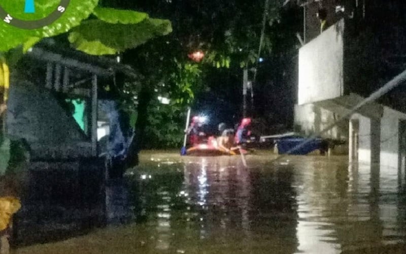  INFO BANJIR JAKARTA: Warga Pejaten Timur Mengungsi