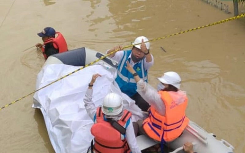  Pulihkan Sistem Kelistrikan Akibat Banjir, PLN UID Jabar Kerahkan 1.600 Personel