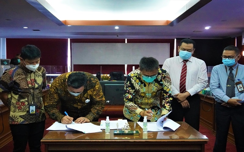  Bank Kalsel Teken MoU dengan BUMN