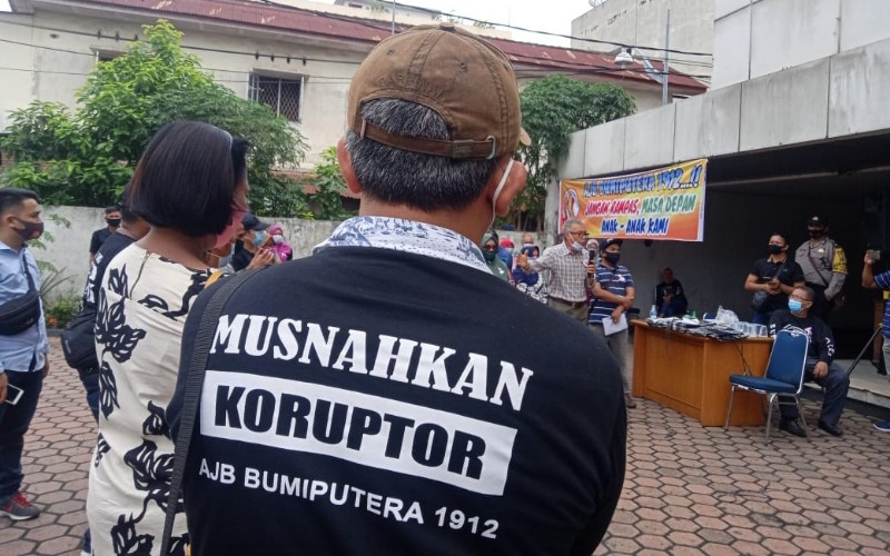  Pemegang Polis Datangi Kantor Bumiputera Medan