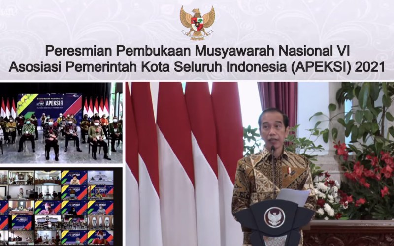  Tak Hanya Perintahkan 3M, Jokowi Minta Pemda Juga Bagikan Masker