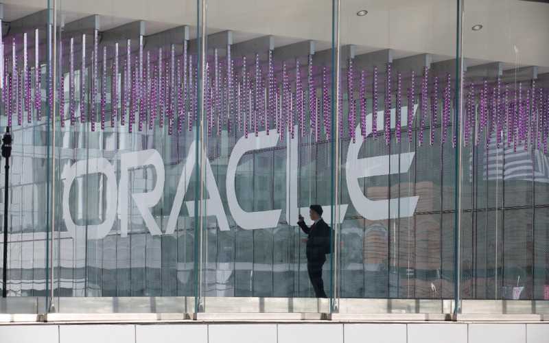  Oracle APEX Penuhi Permintaan Perangkat Kode Rendah 