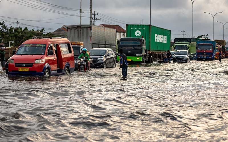  Banjir di Jalur Pantura Mulai Surut