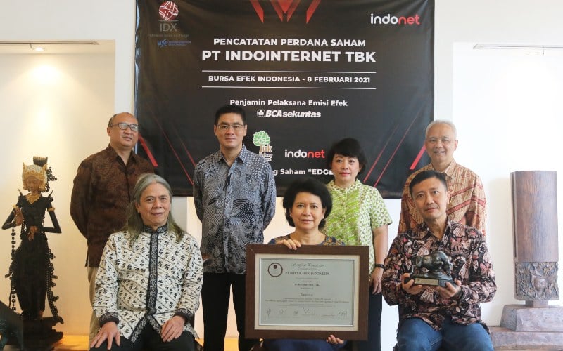  Baru Sepekan IPO, Indointernet (EDGE) Duduki Top Gainers. Sahamnya Naik 106,44 Persen