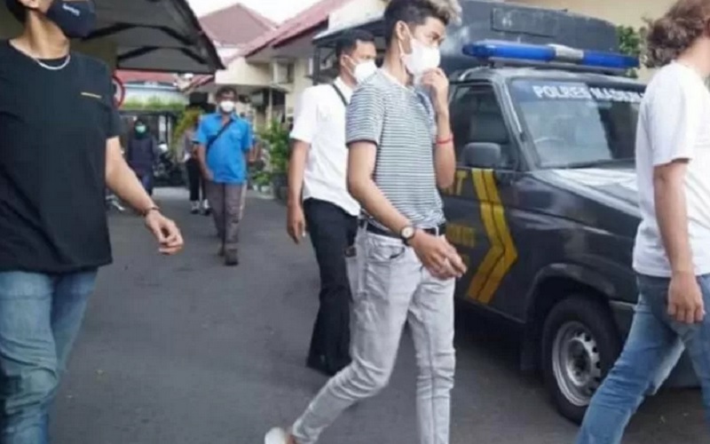  Langgar Aturan PPKM, Manajer TikTokers dan Manajer Kafe I-Club Tersangka