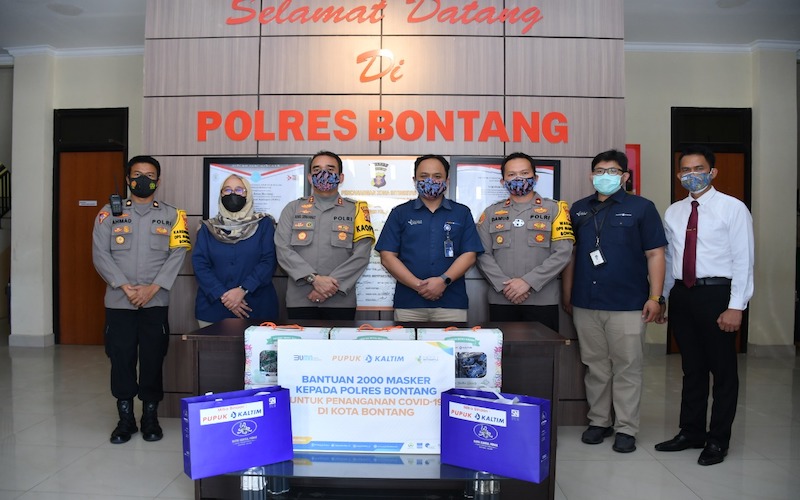  Dukung Prokes Selama PPKM, Pupuk Kaltim Salurkan 2.000 Masker Untuk Polres Bontang