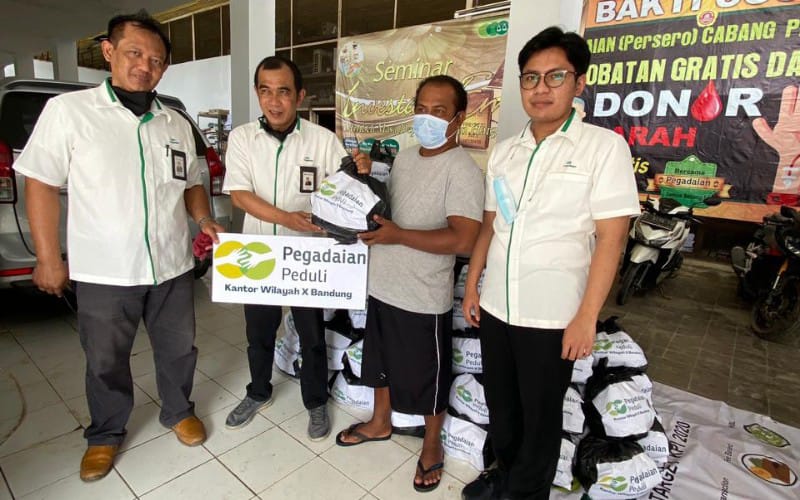  Pegadaian Kanwil Bandung Salurkan Bantuan Korban Banjir Pantura