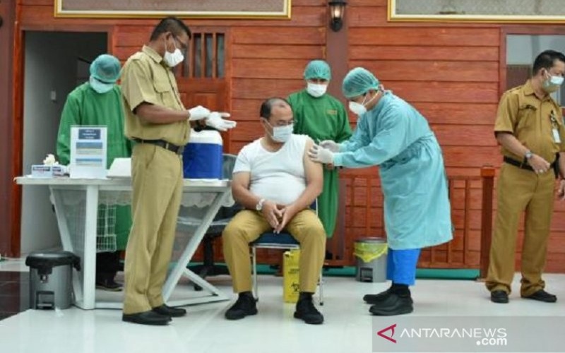 Satgas Penanganan Covid-19 Provinsi Kepulauan Bangka Belitung menyatakan sebanyak 14.096 orang tenaga kesehatan telah disuntik vaksin sinovac, guna meningkatkan kekebalan tubuh nakes dalam penanganan Covid-19./Antara