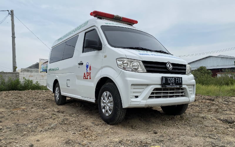  Viral Ambulans Pasien Covid-19 Dihalangi Pengendara