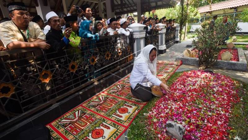  Mencuit Biaya Makam Gus Dur, Politisi Demokrat Ini Mendapat \'Sentilan\'