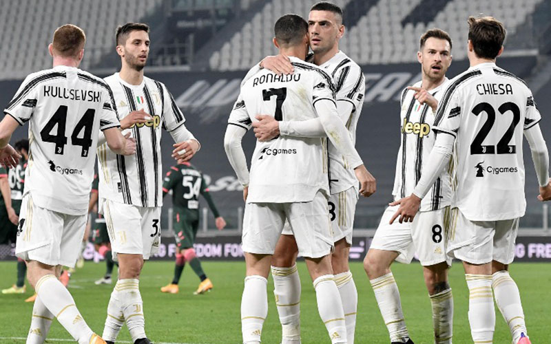  Hasil Liga Italia : Juventus Habisi Crotone, Merapat ke Inter & Milan