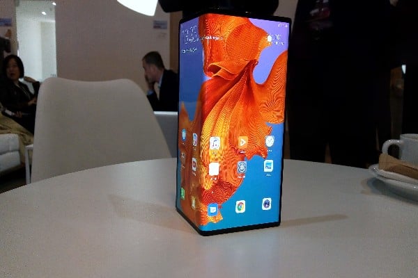  Huawei Rilis Ponsel Kelas Atas Usai Stagnasi Penjualan Tahun Lalu