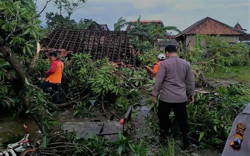  Puting Beliung Rusak 171 Rumah di Demak