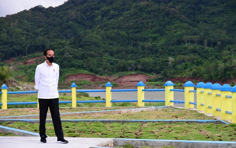  Heboh Jokowi Terobos Hujan Deras, Ternyata Berbahaya!