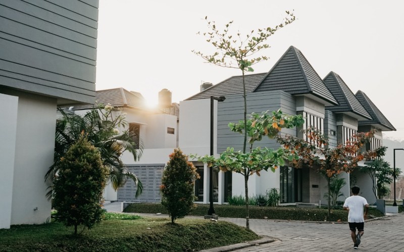  PROPERTI SELAMA PANDEMI : Hunian Jadi Buruan